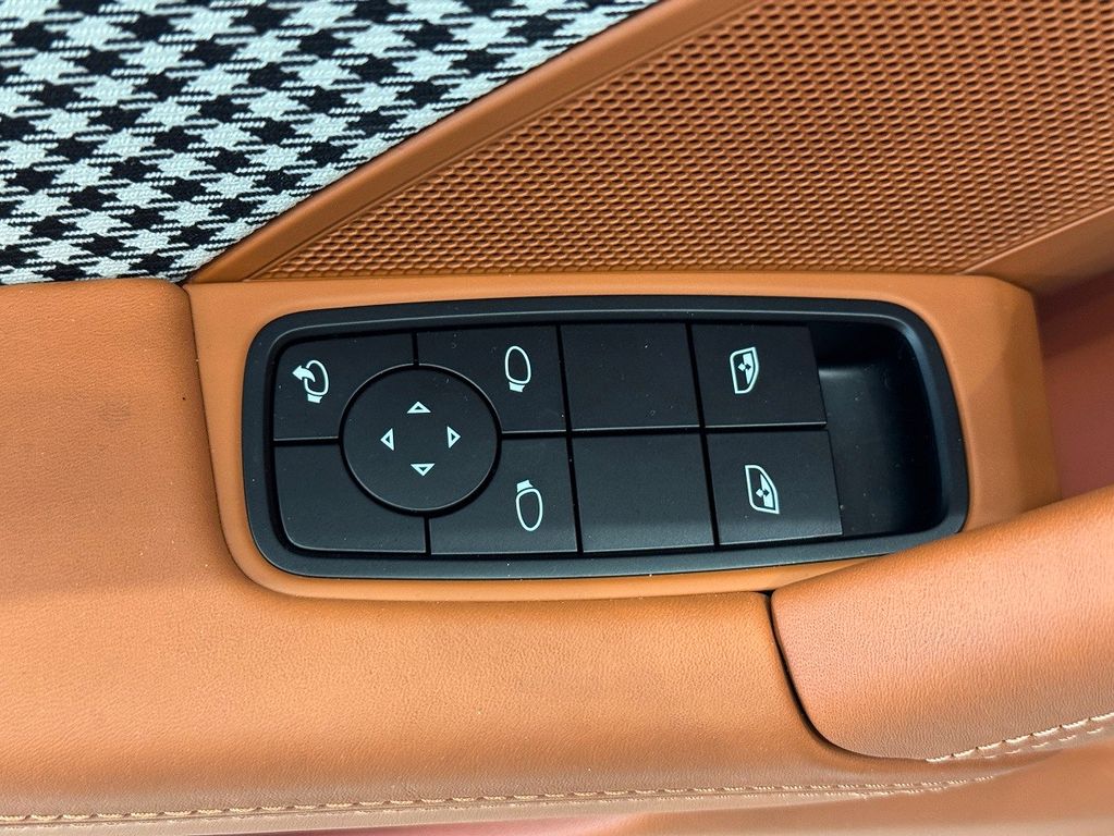 Porsche 992 2023
