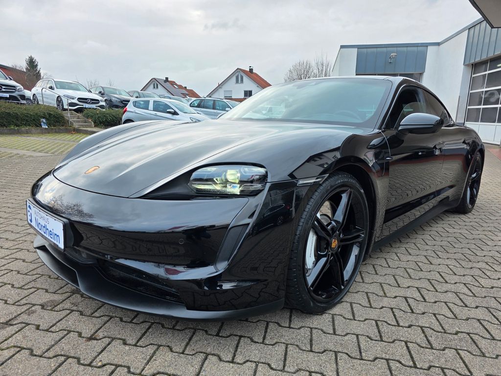 Porsche Taycan 2021