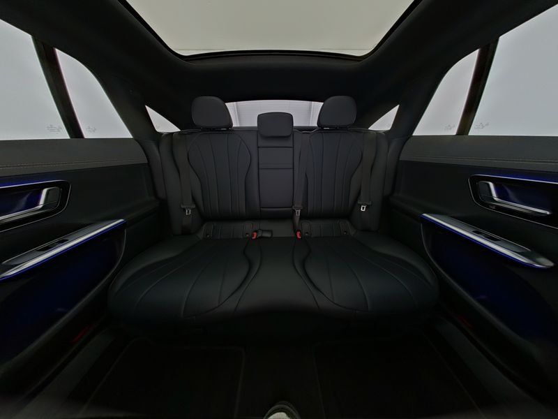 Mercedes-Benz EQE 2025