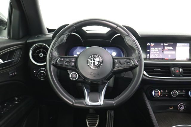Alfa Romeo Stelvio 2023