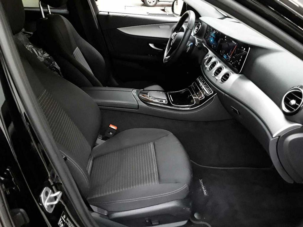 Mercedes-Benz E 300 2022