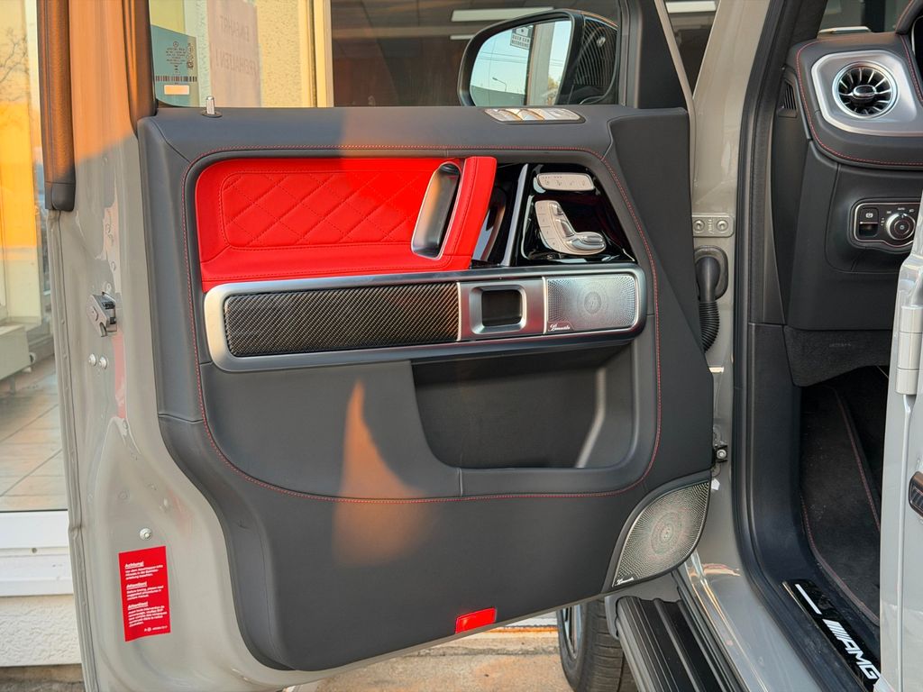 Mercedes-Benz G 63 AMG 2025