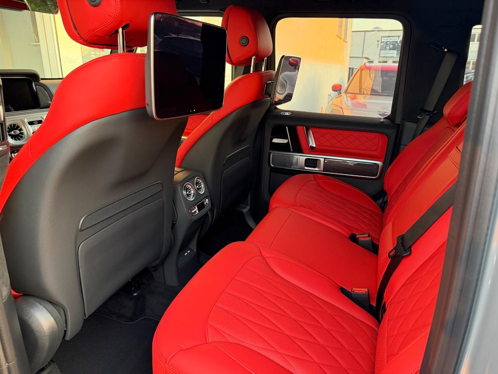Mercedes-Benz G 63 AMG 2025