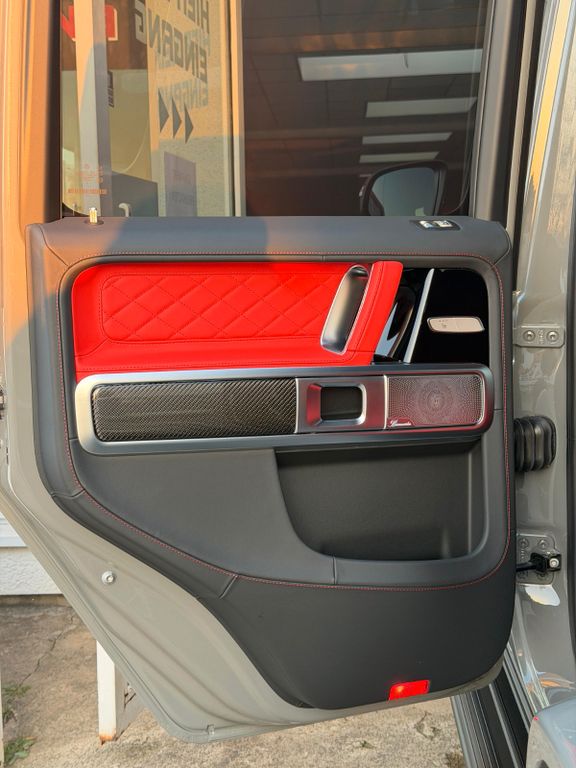 Mercedes-Benz G 63 AMG 2025