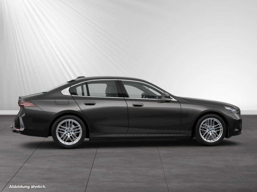 BMW 530 2024