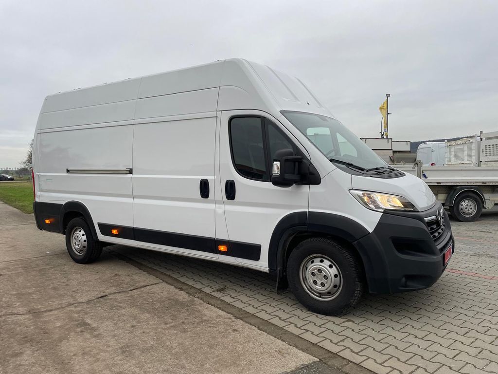 Opel Movano 2023