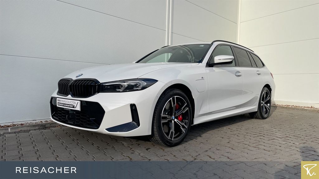 BMW 330 2025
