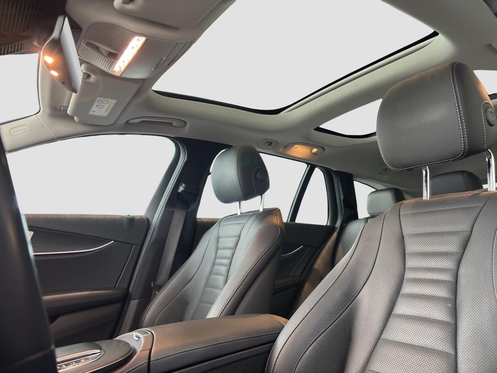 Mercedes-Benz E 300 2022