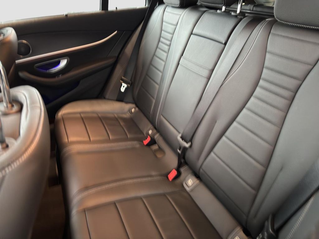 Mercedes-Benz E 300 2022