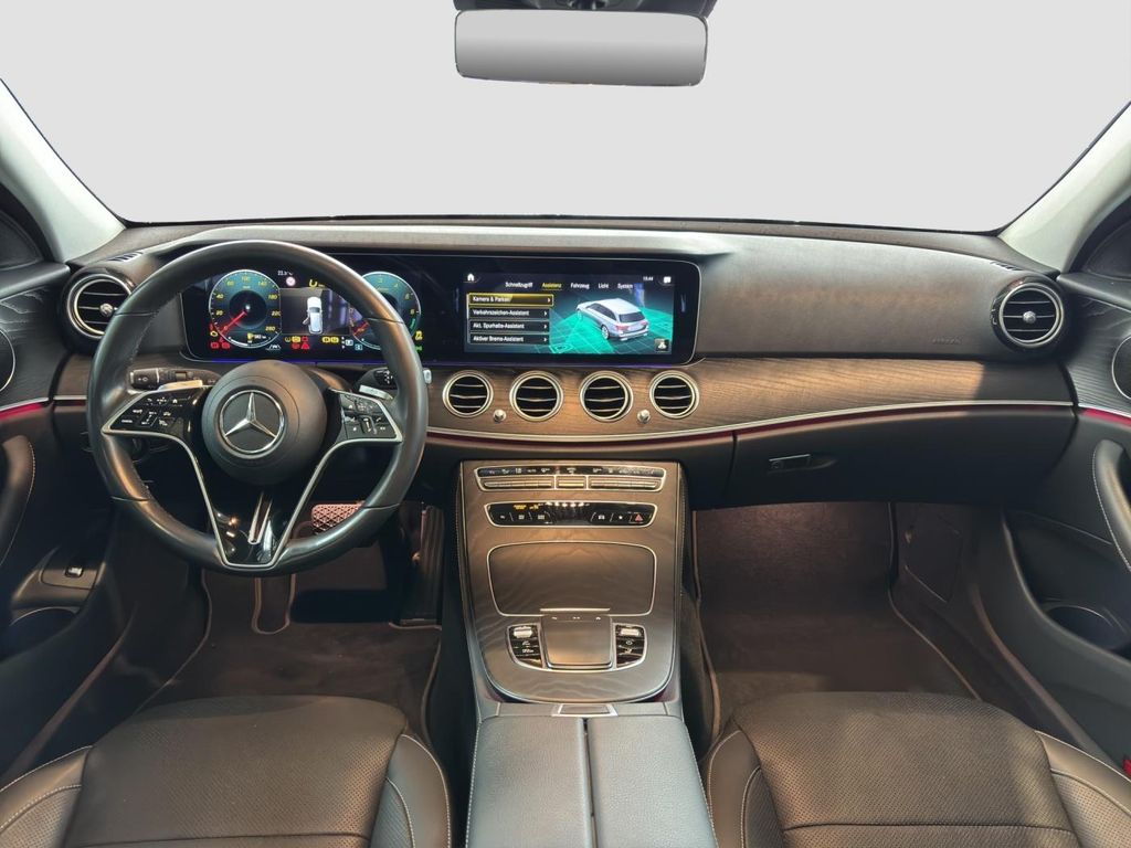 Mercedes-Benz E 300 2022