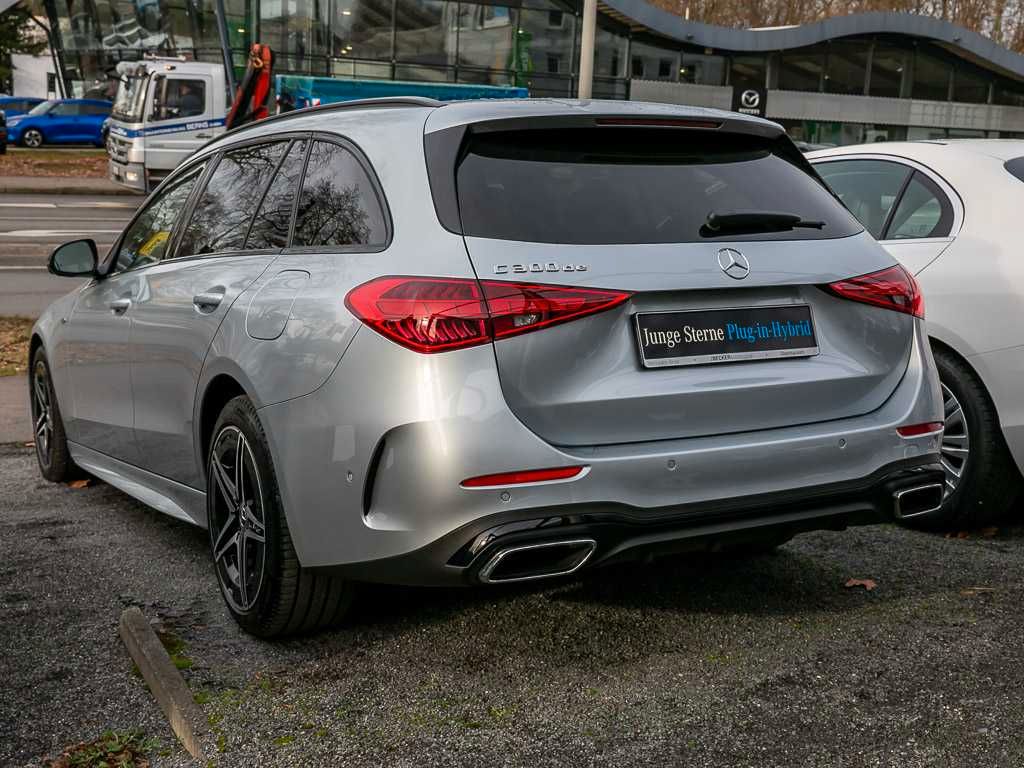 Mercedes-Benz C 300 2025