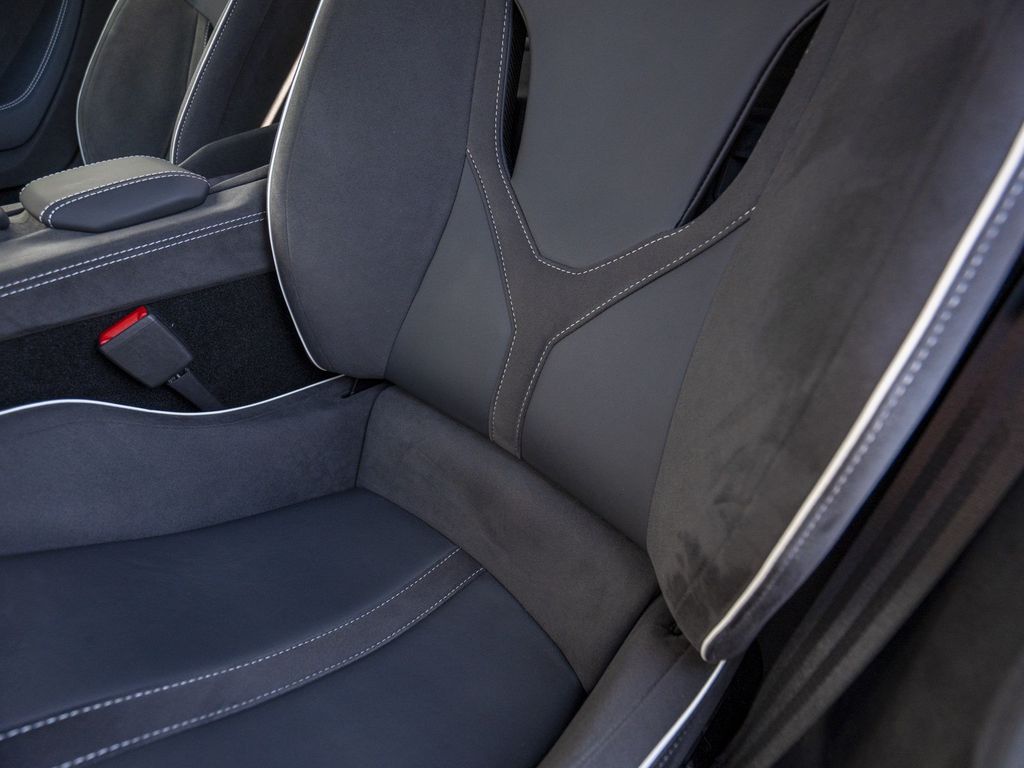 Lamborghini Revuelto 2025