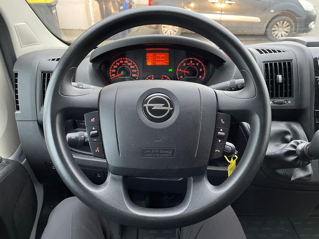Opel Movano 2023