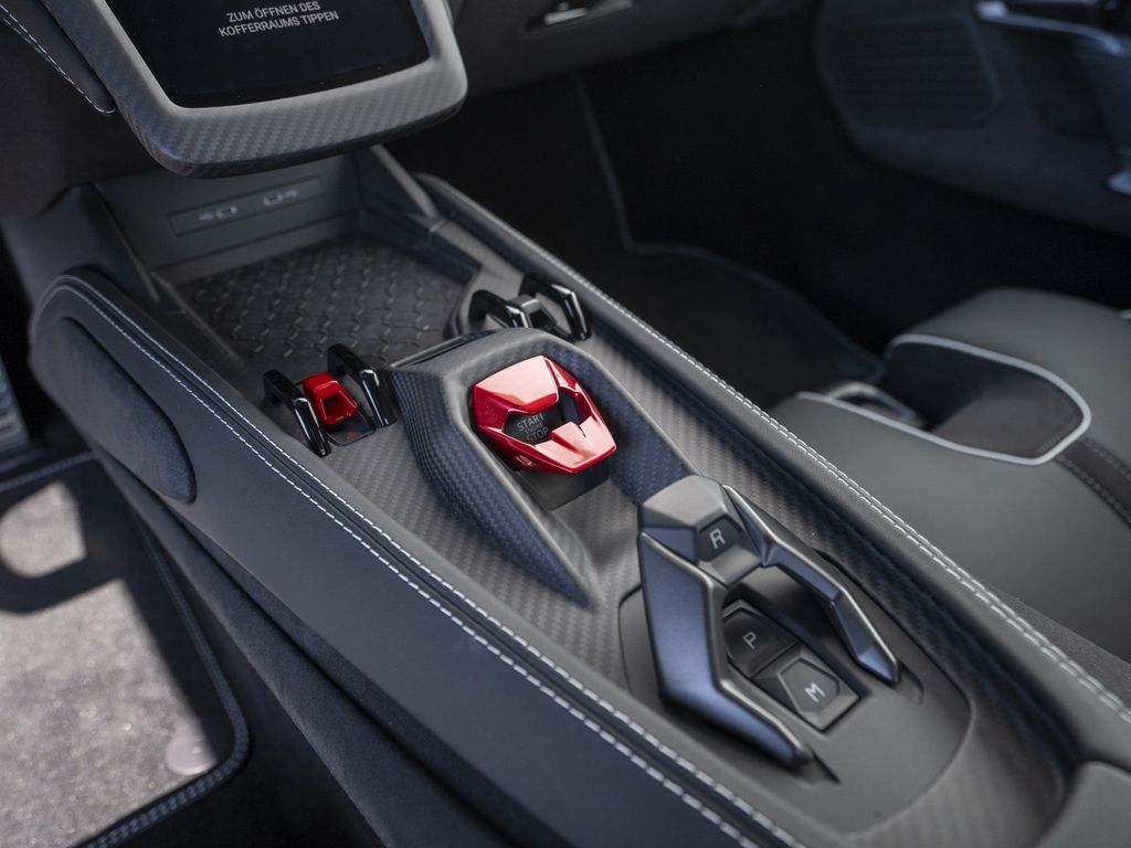 Lamborghini Revuelto 2025