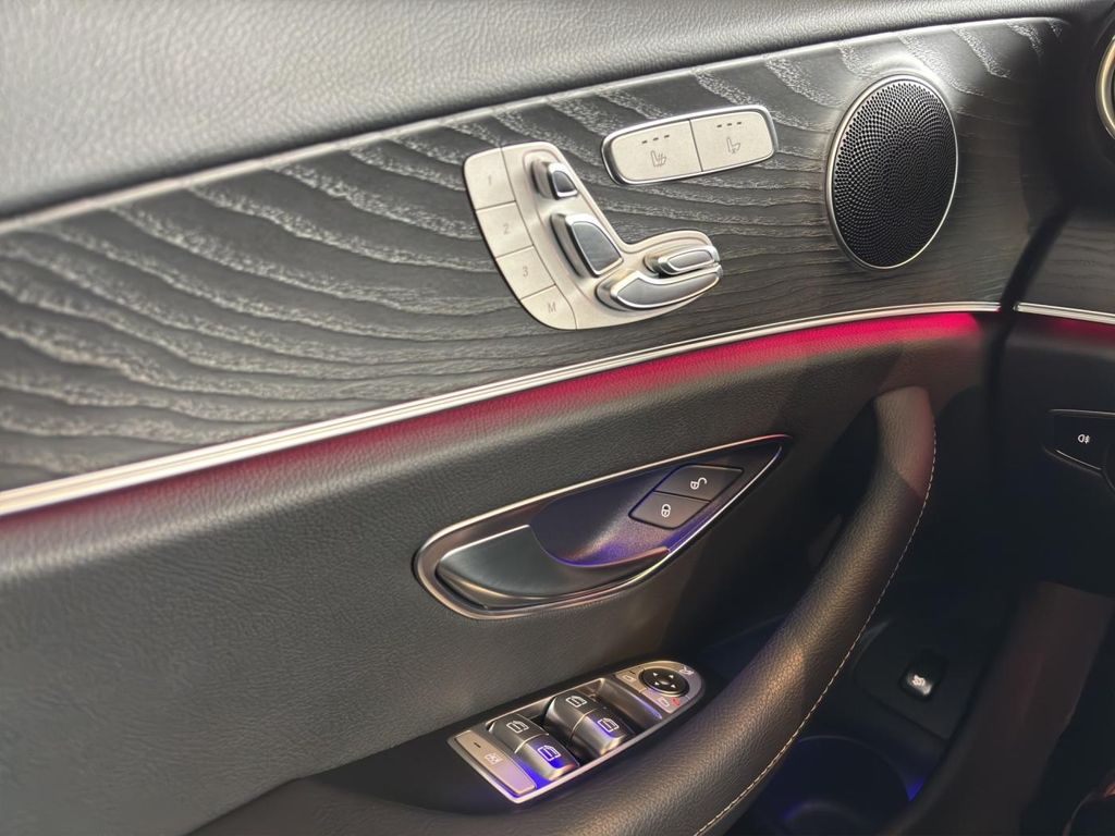 Mercedes-Benz E 300 2022