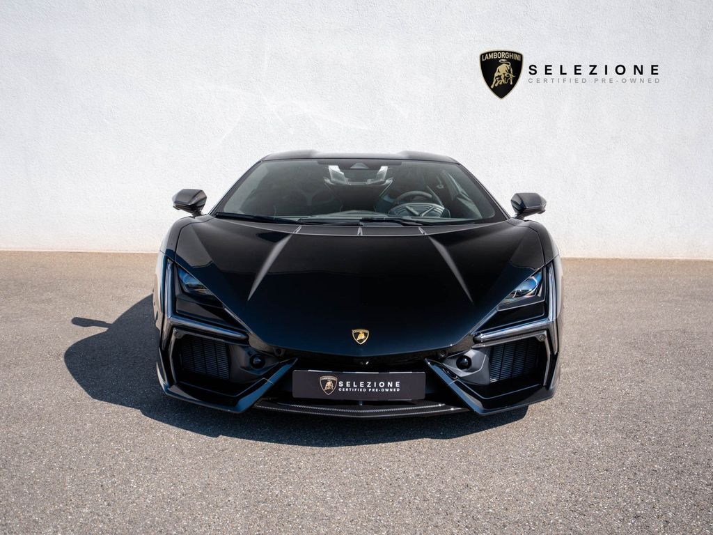 Lamborghini Revuelto 2025