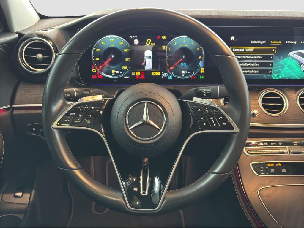 Mercedes-Benz E 300 2022