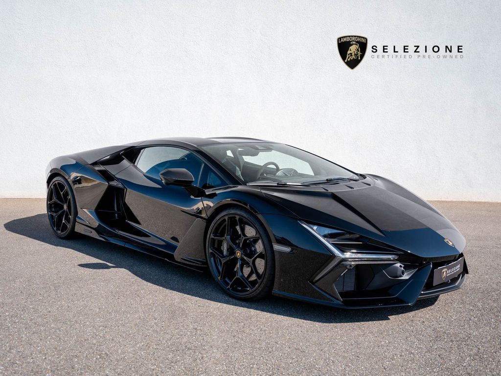 Lamborghini Revuelto 2025