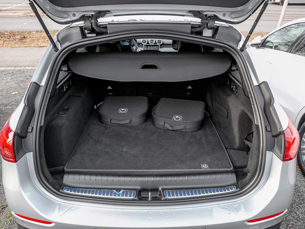 Mercedes-Benz C 300 2025