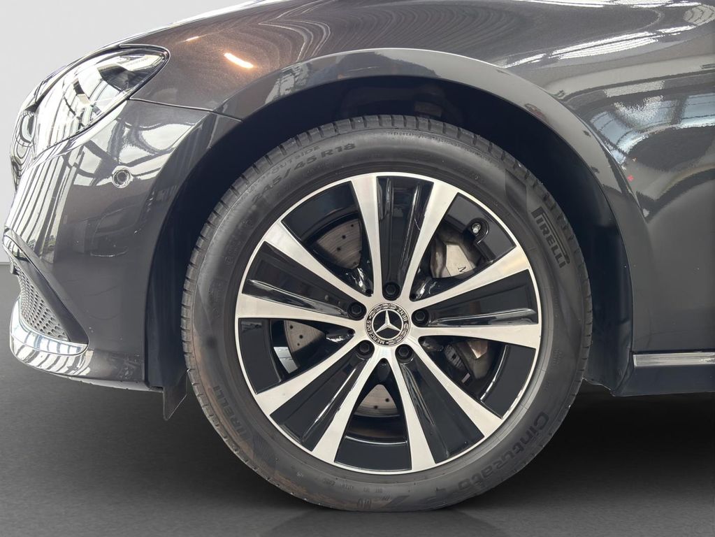 Mercedes-Benz E 300 2022