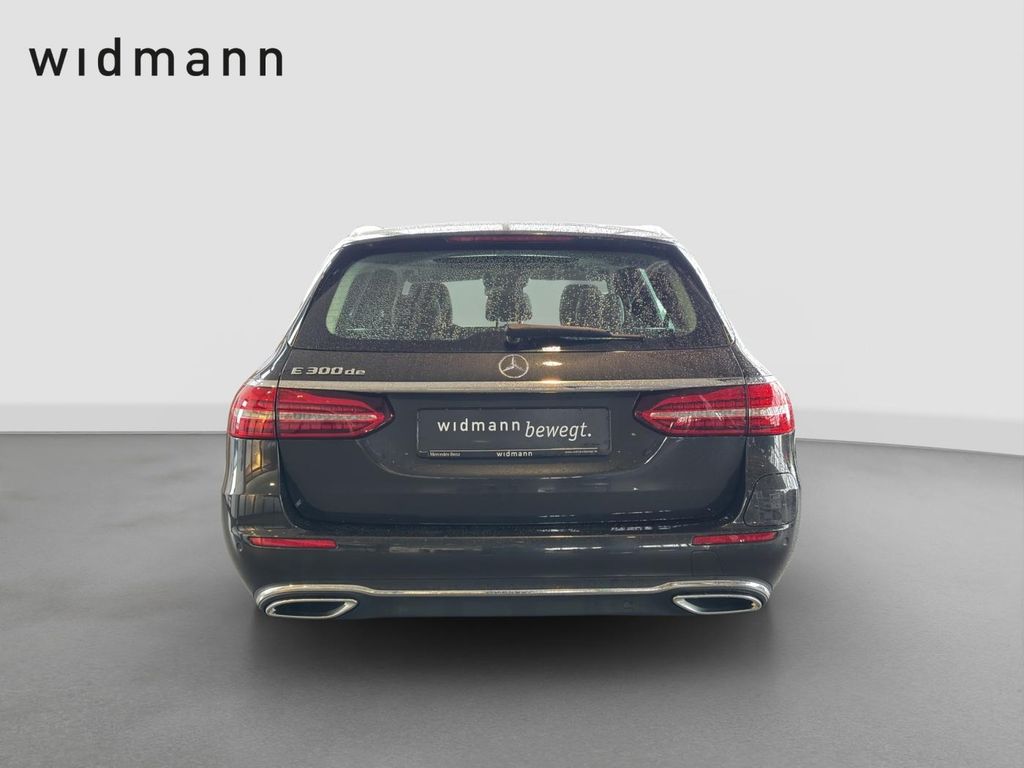 Mercedes-Benz E 300 2022