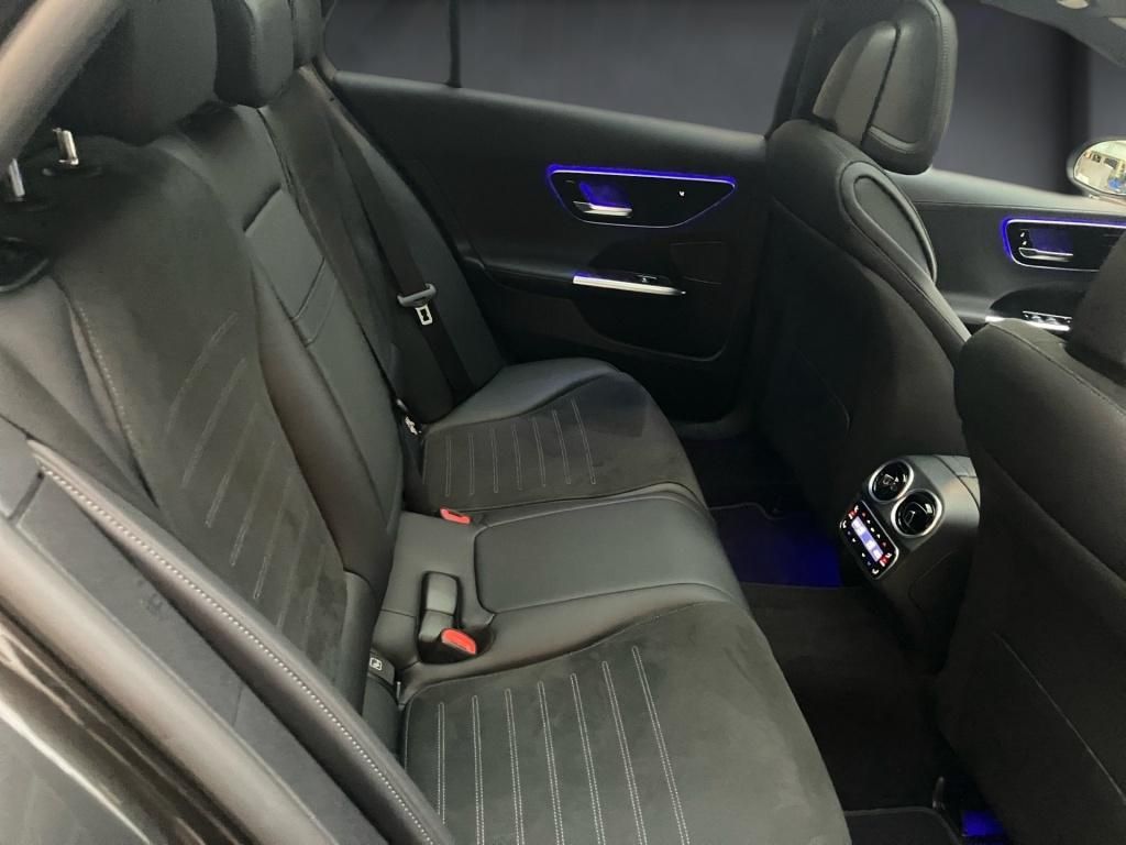 Mercedes-Benz C 300 2025