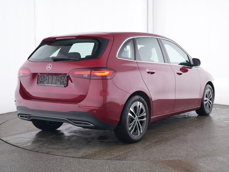 Mercedes-Benz B 220 2024