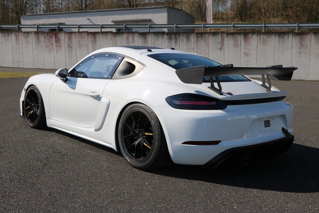Porsche Cayman 2019