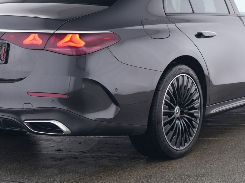 Mercedes-Benz E 300 2024