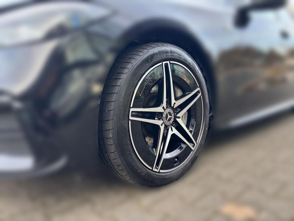 Mercedes-Benz C 300 2025