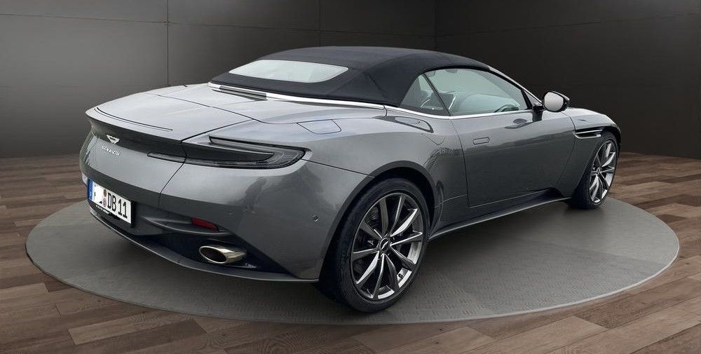 Aston Martin DB11 2018