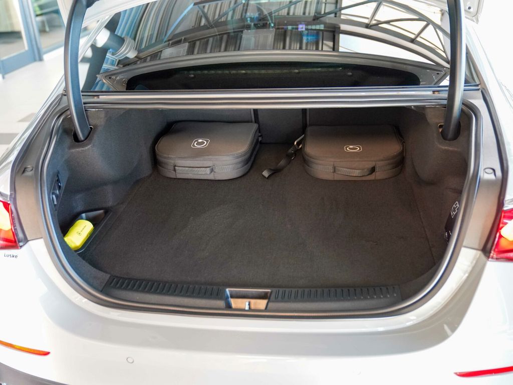 Mercedes-Benz E 300 2024