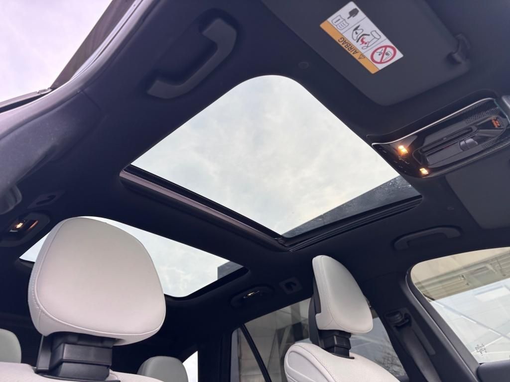 Mercedes-Benz C 300 2025