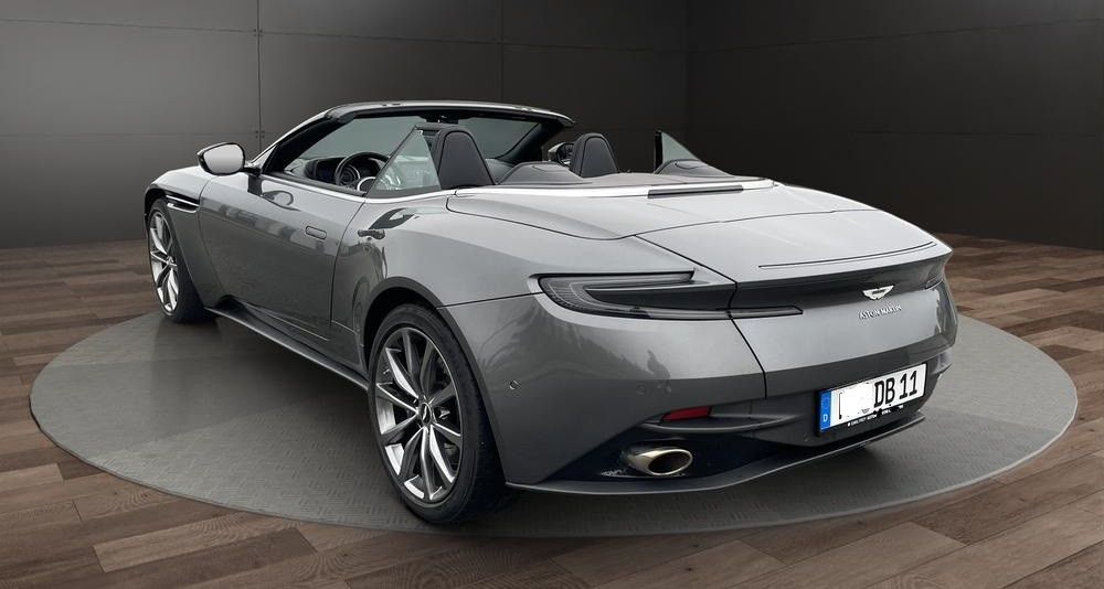 Aston Martin DB11 2018
