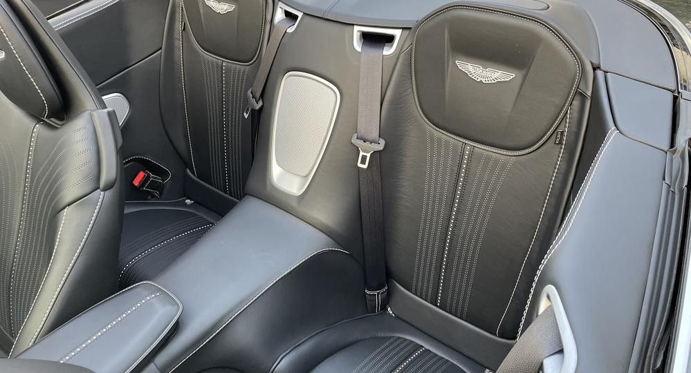 Aston Martin DB11 2018