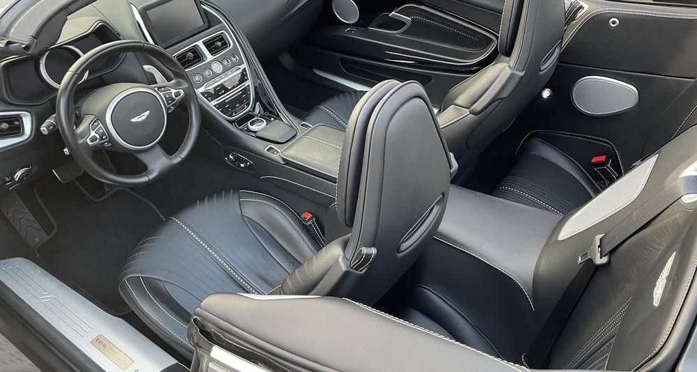 Aston Martin DB11 2018