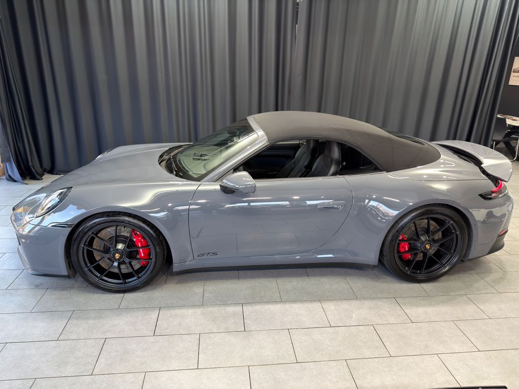 Porsche 992 2025