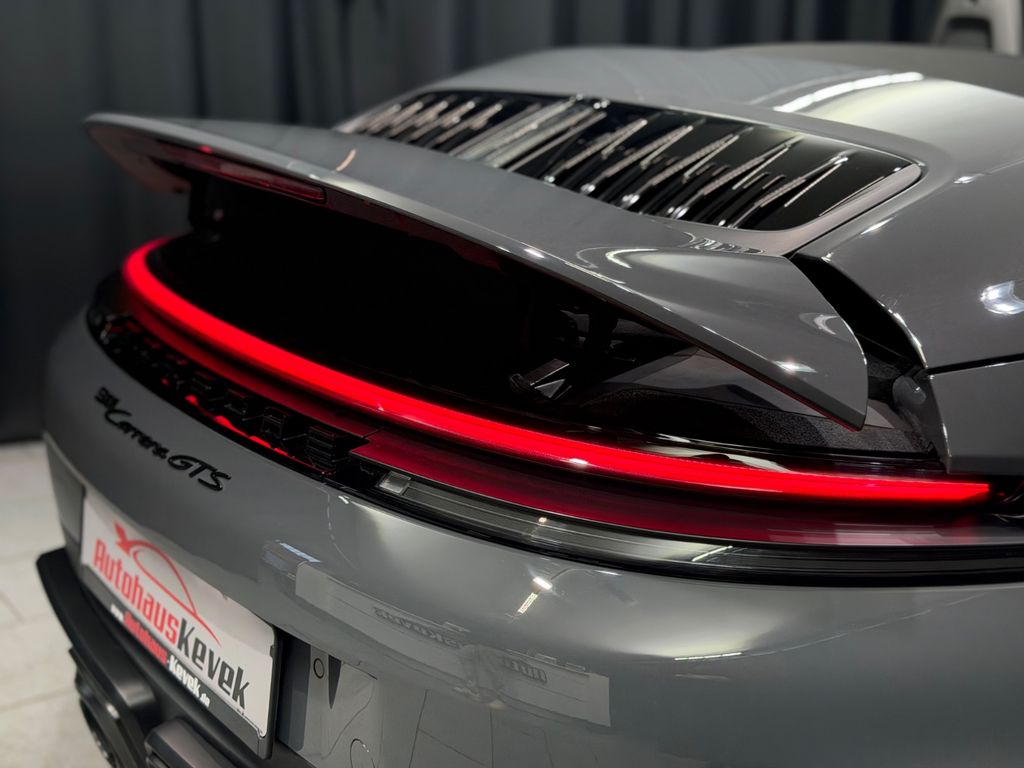 Porsche 992 2025