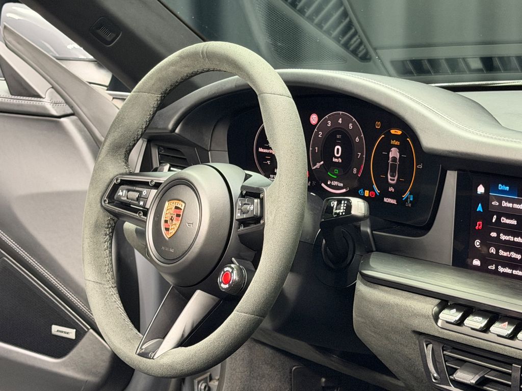 Porsche 992 2025