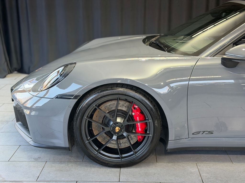 Porsche 992 2025