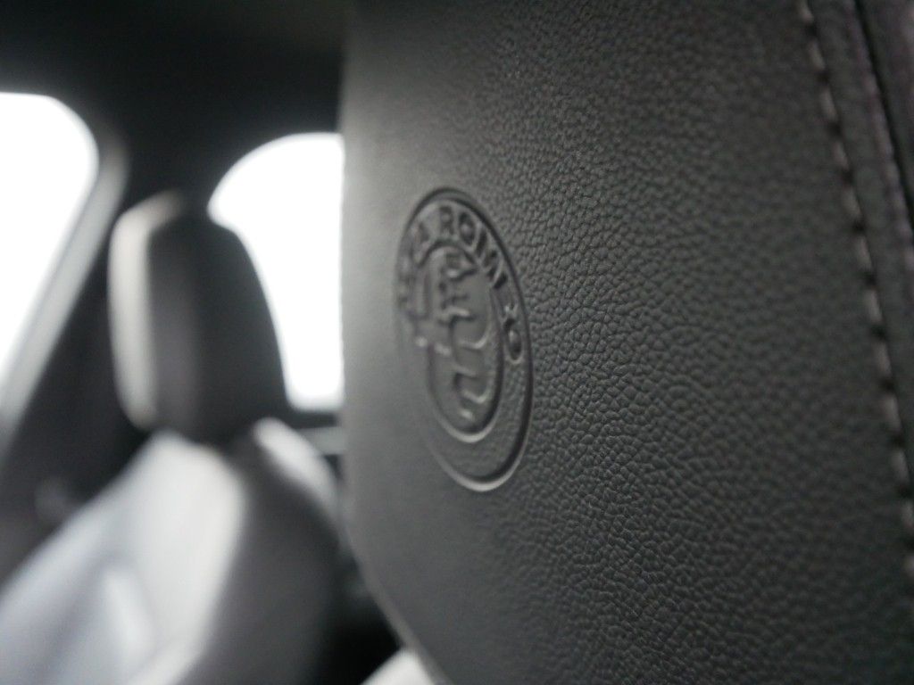 Alfa Romeo Stelvio 2023