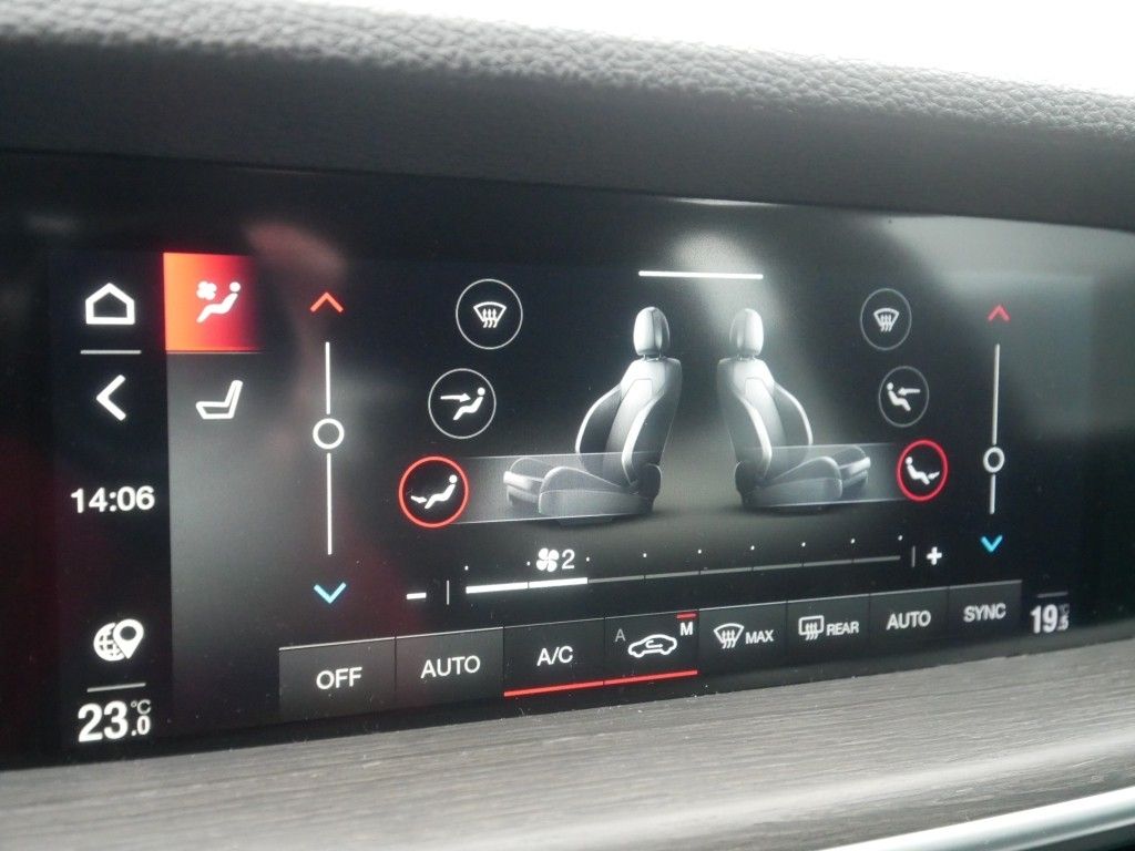 Alfa Romeo Stelvio 2023