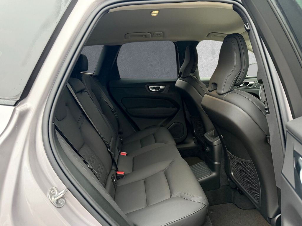 Volvo XC60 2025