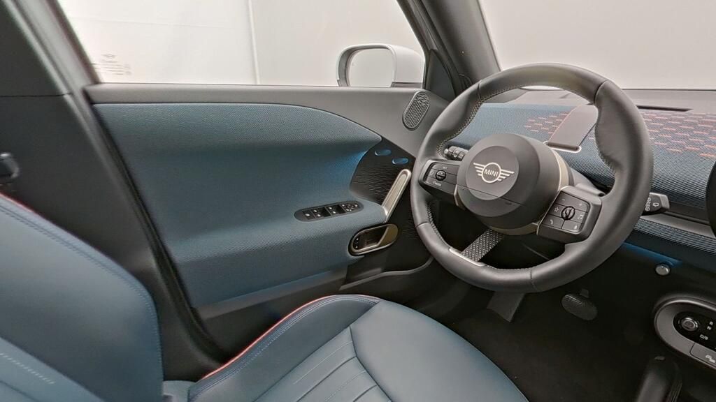 MINI Aceman 2024