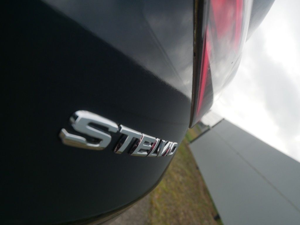 Alfa Romeo Stelvio 2023