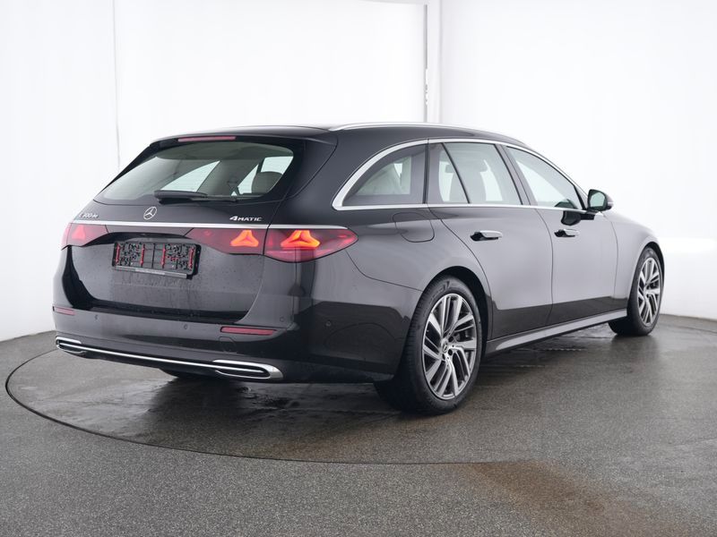 Mercedes-Benz E 300 2024