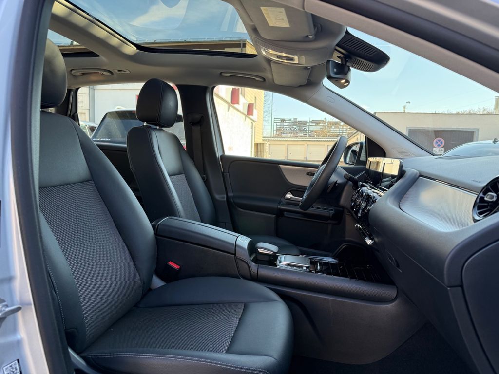 Mercedes-Benz B 220 2022
