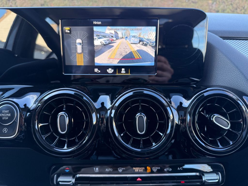 Mercedes-Benz B 220 2022