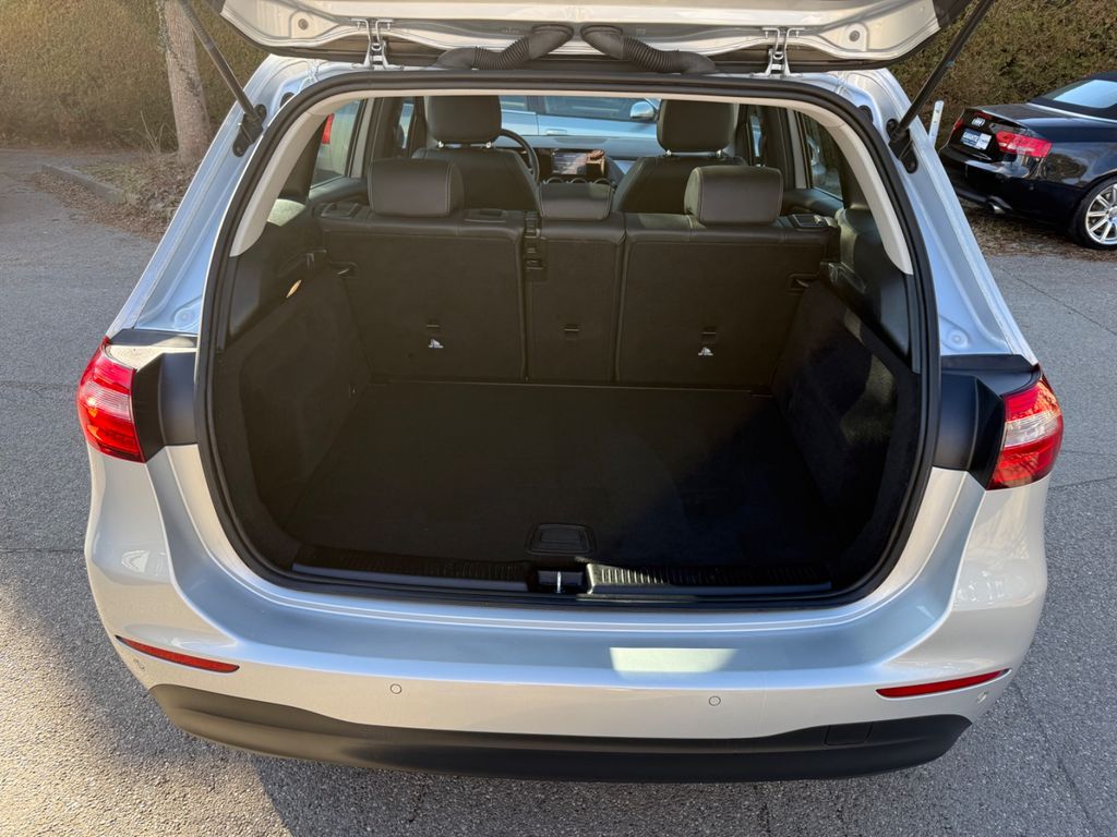 Mercedes-Benz B 220 2022