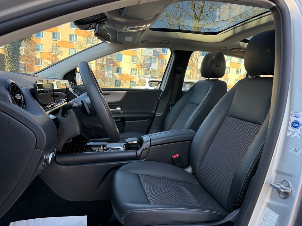 Mercedes-Benz B 220 2022